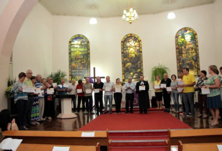 Paróquia Evangélica de Confissão Luterana em Igrejinha entrega certificados de participação aos integrantes do Planejamento Estratégico Missionário